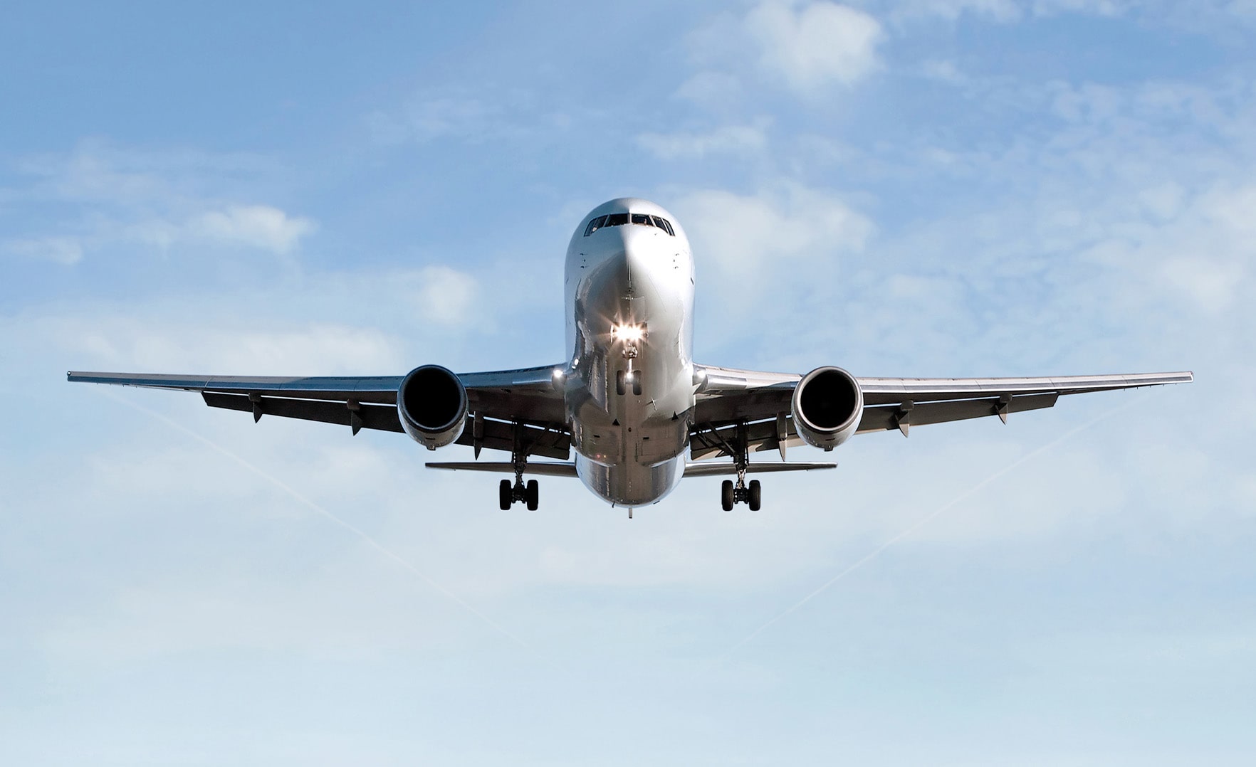 Plane coming in for landing
